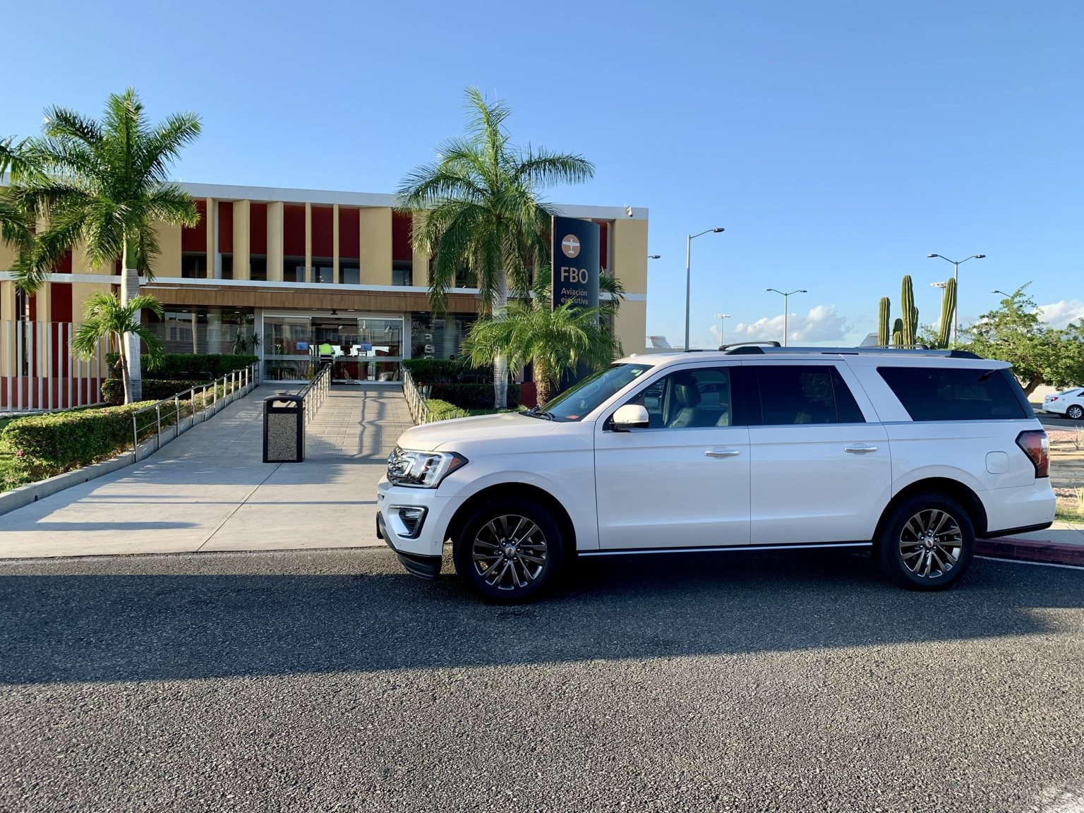 Cabo Ground Services private SUV outside the SJD FBO executive aviation facility